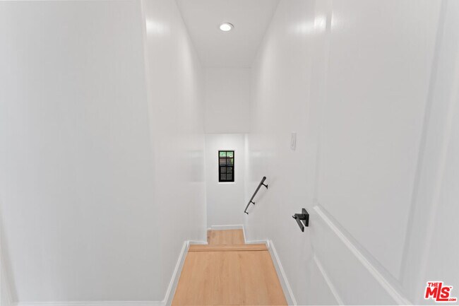 Building Photo - 1800 Benedict Canyon Drive