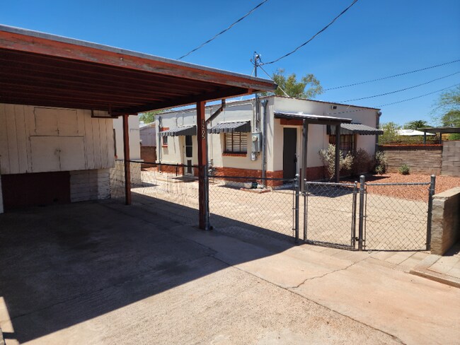 Building Photo - 1207 N Palo Verde Blvd