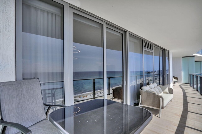 Building Photo - 1116 N Ocean Blvd