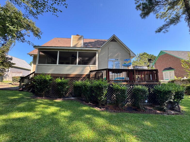 Building Photo - 7705 Spurge Dr