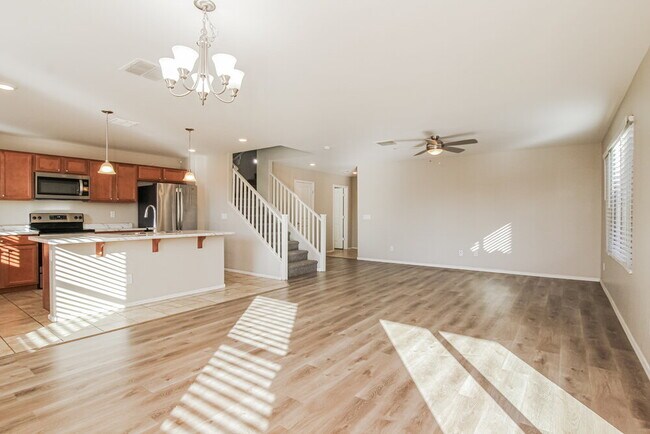 Building Photo - 11633 N 165th Ln