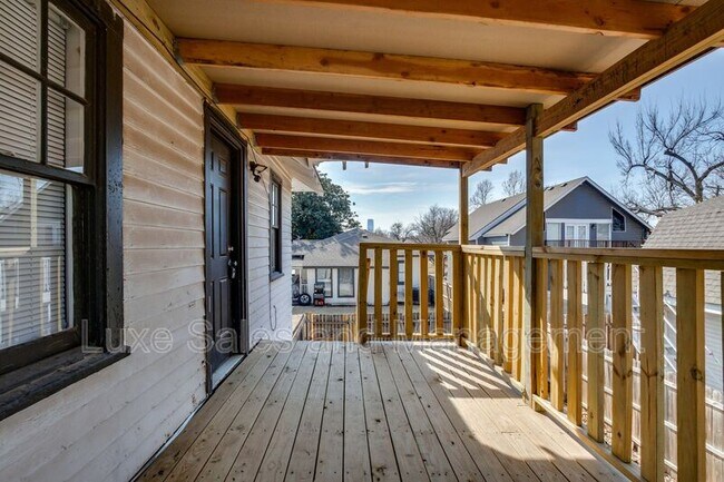 Building Photo - 119 NW 27th St