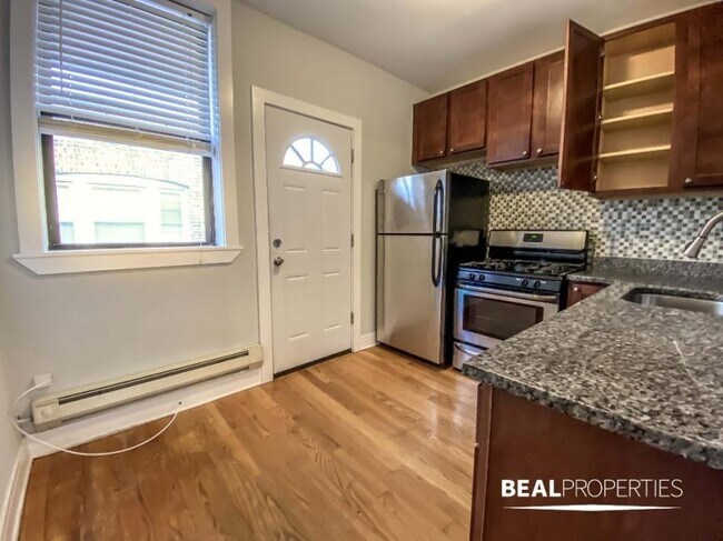 Building Photo - 0 bedroom in CHICAGO IL 60640