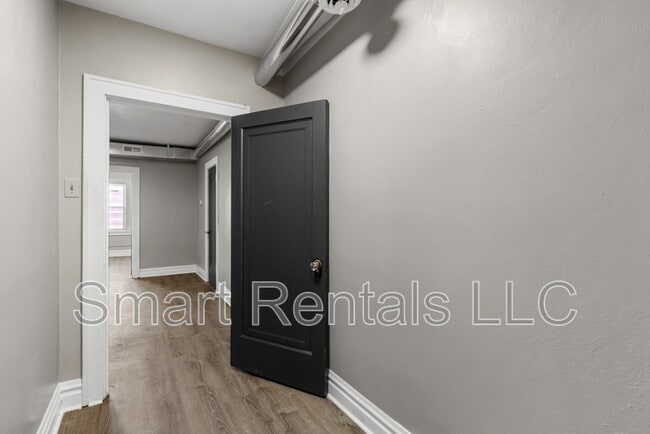 Building Photo - 5618 S Grand Blvd