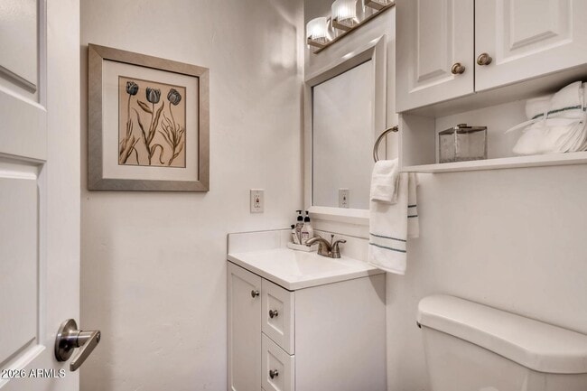 Building Photo - 1806 E Don Carlos