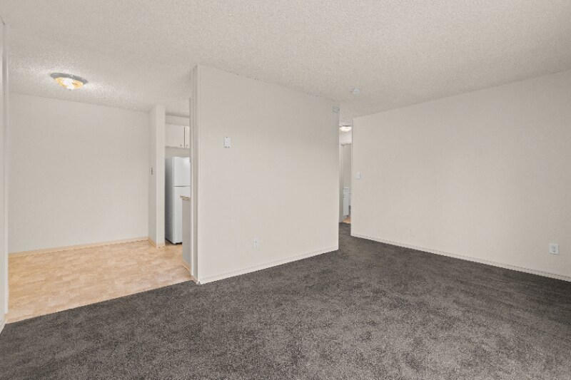 Building Photo - 11540 Pinehurst Way NE