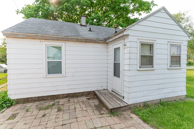 Building Photo - 2816 Hanson St