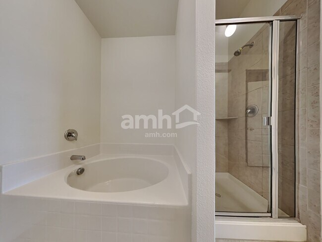 Building Photo - 9210 Bald Cypress St