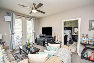 Building Photo - Villas of Vanston Park