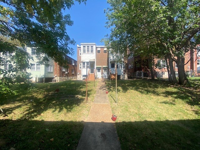 Building Photo - 5424 Rhodes Ave