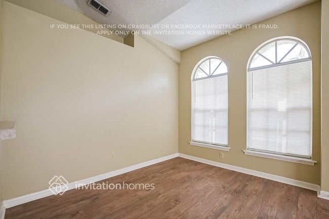 Building Photo - 7641 Pine Nest Ct