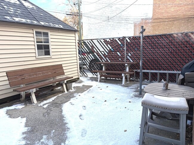 Building Photo - 8222 W Grand Ave