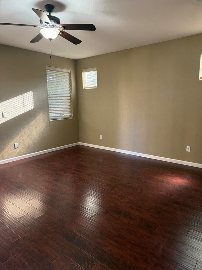Building Photo - 4032 Vittoria Ln