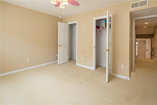 Building Photo - 4248 River Green Dr NW