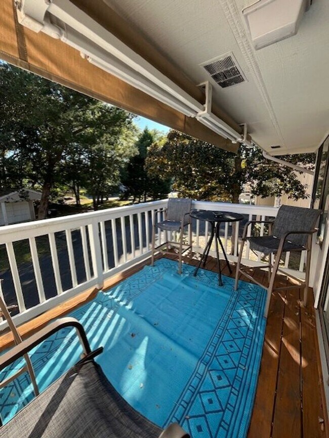 Building Photo - 1200 St Joseph St