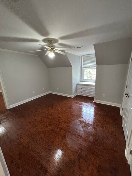 Building Photo - 403 Prestwick Dr
