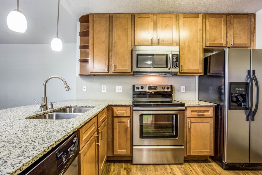 Barton Creek Landing 2800 Bartons Bluff Ln Austin TX 78746