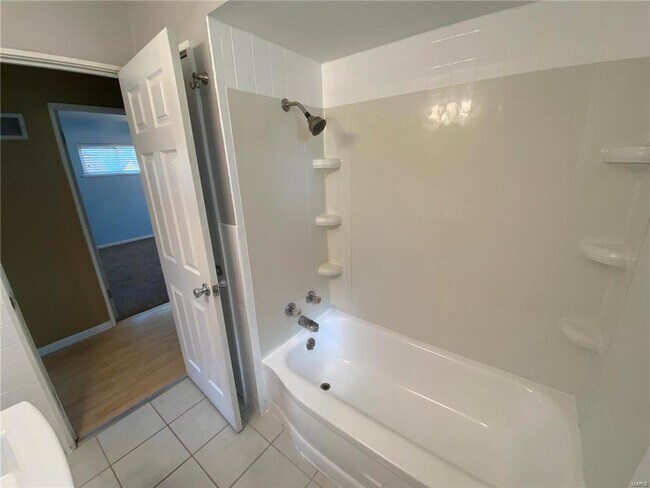 Building Photo - 178 Floralea Pl