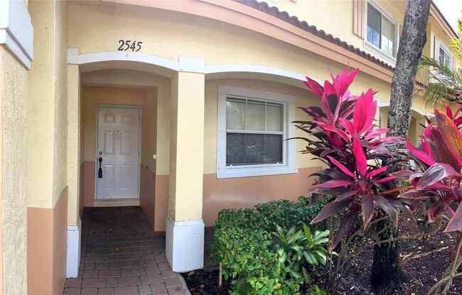 Building Photo - 2545 SW 83rd Terrace