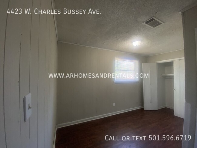 Building Photo - 4423 W Charles Bussey Ave