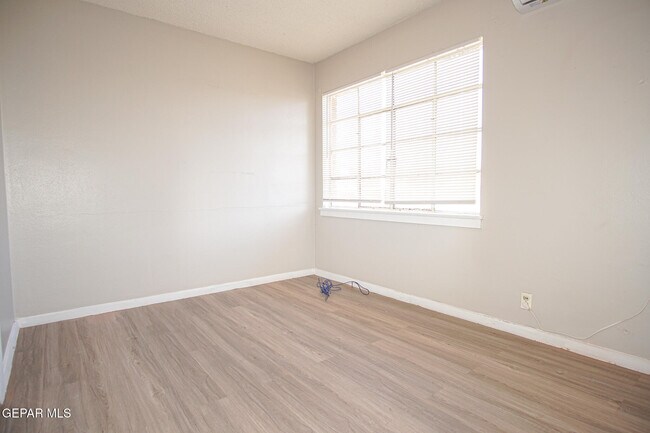 Building Photo - 1309 Chadbourne St