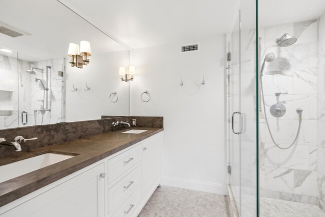 Building Photo - 1915 Windward Ln