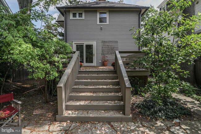 Building Photo - 30 Vandeventer Ave