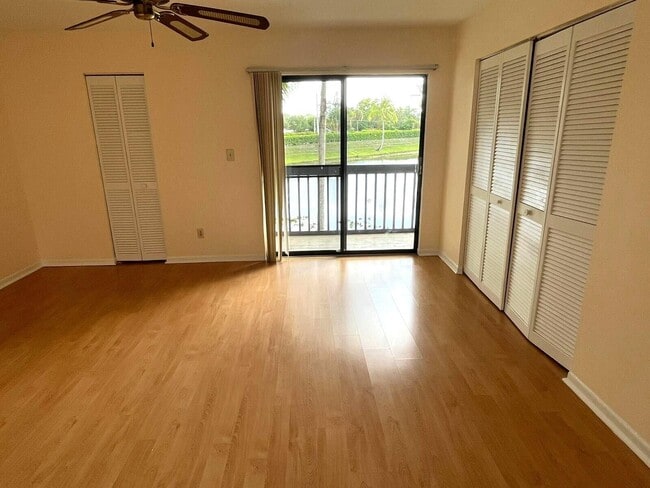 Building Photo - 4105 Inlet Cir