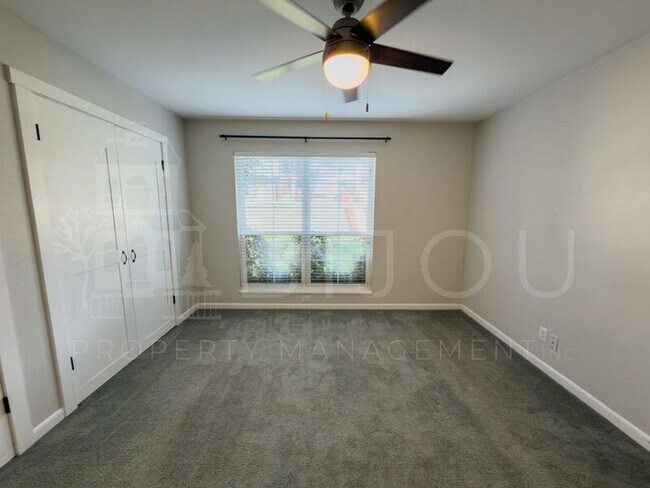 Building Photo - 2902 Airport Rd