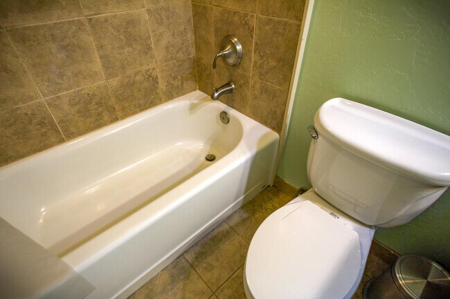 bathroom - 1700 County Road 203
