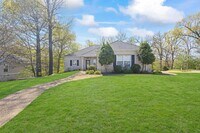 Building Photo - Spacious 3-Bedroom, 2.5 Bathroom Home in Woods Creek - Prime Bentonville Location