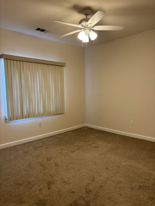 Building Photo - Corner-Lot Home for Rent in Atascadero