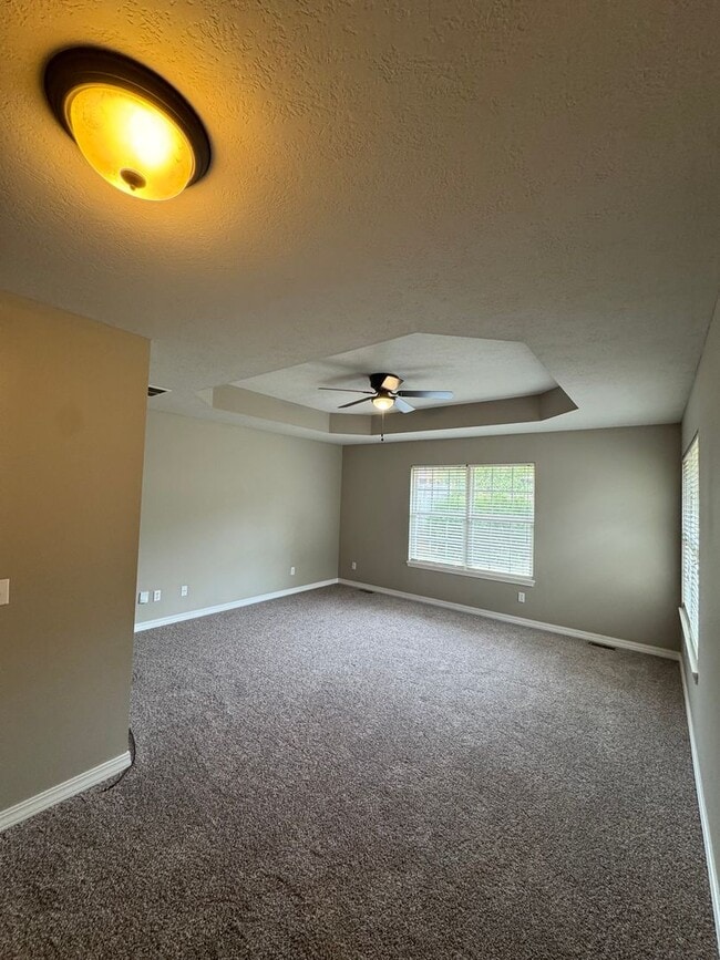 Building Photo - Gorgeous 3 Bedroom, 2 Bathroom Home in Nixa!