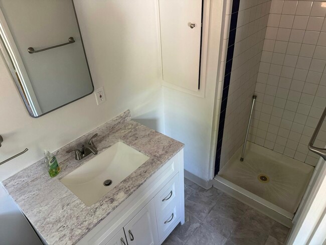 Building Photo - 2361 Thompson Way