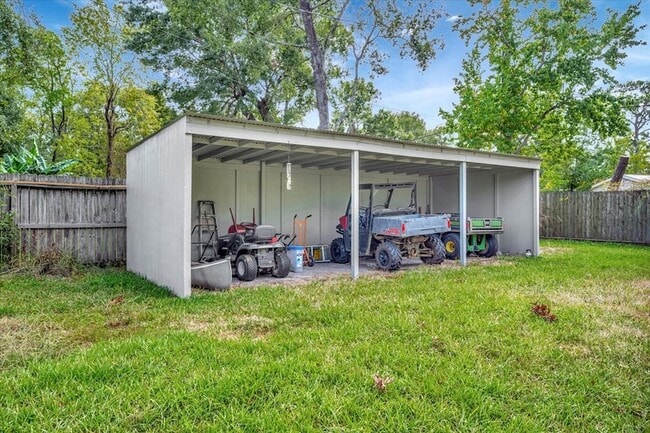 Building Photo - 2610 Loganberry Cir