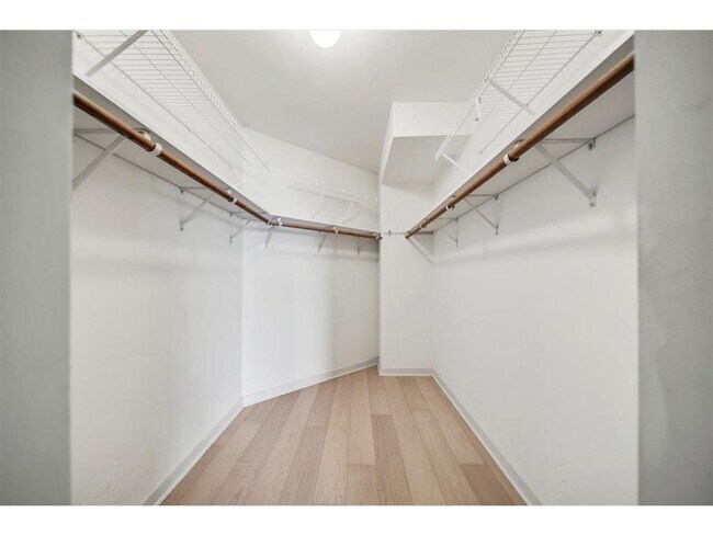 Building Photo - 2950 Dean Pkwy