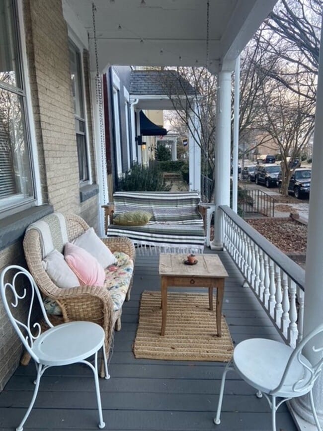 Building Photo - FLOY2107