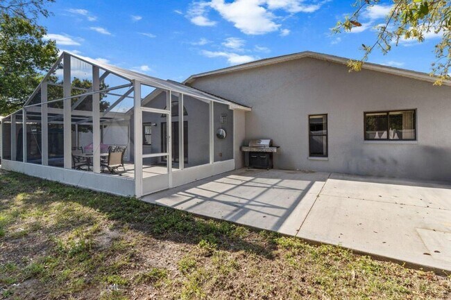 Building Photo - 4405 Plumosa St