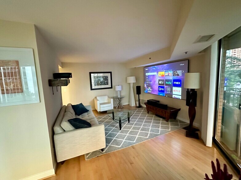 living room from alternate entrance - 7500 Woodmont Ave