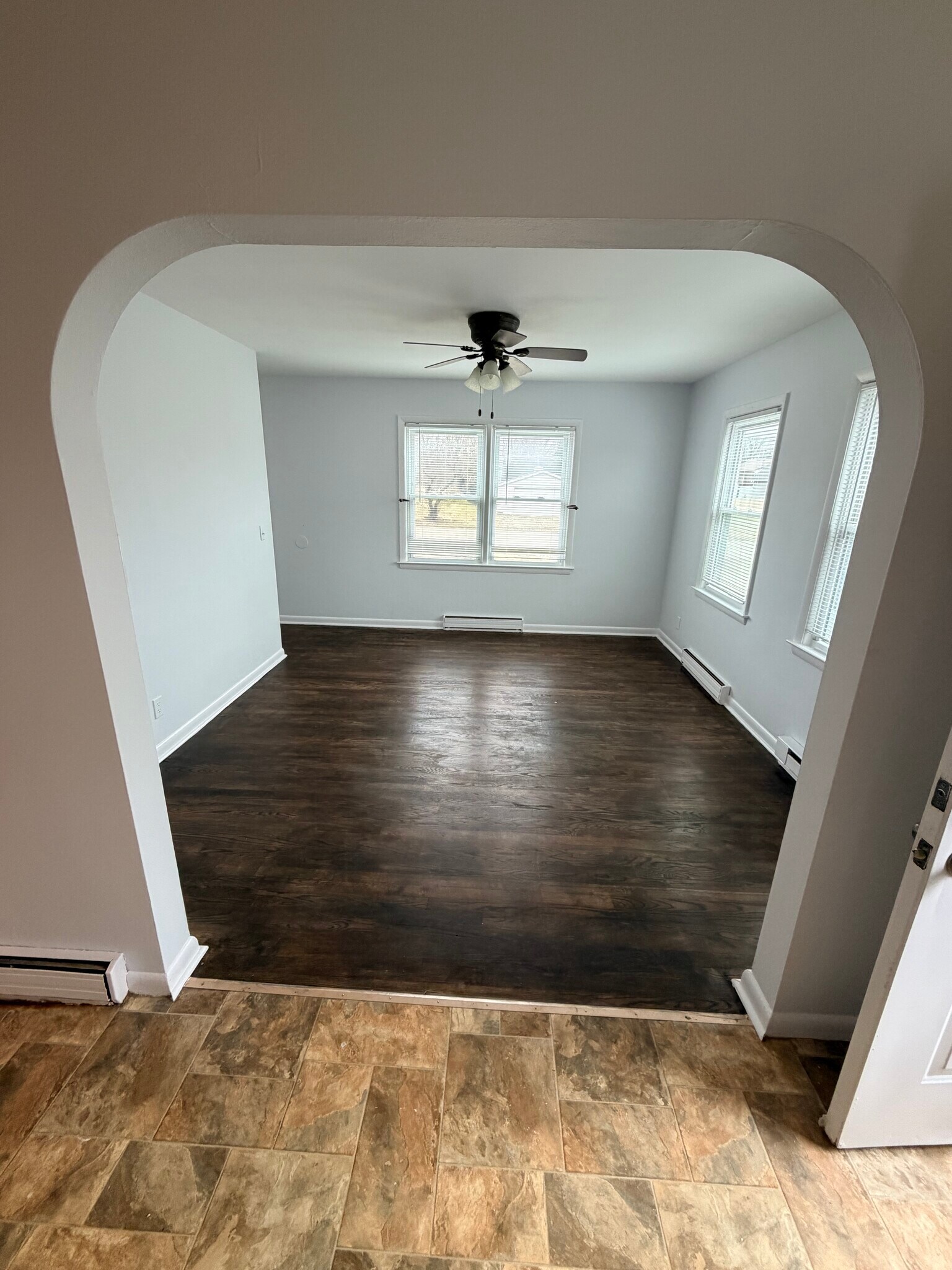 Building Photo - 528 King St