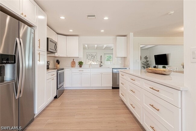 Building Photo - 1530 Mandarin Rd