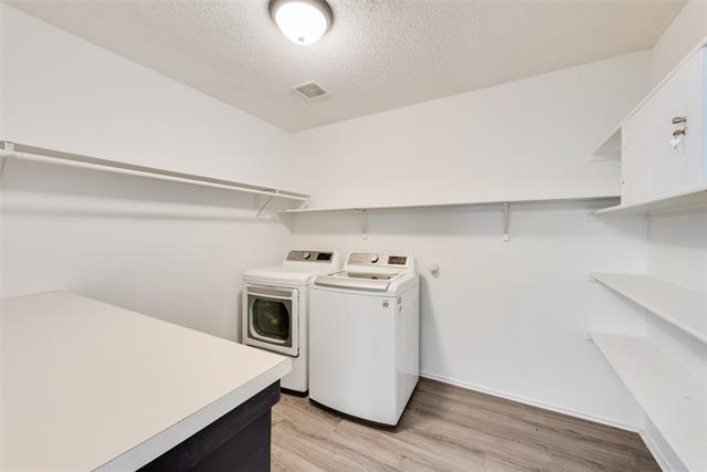 Building Photo - 1309 Cherokee Rose Ln
