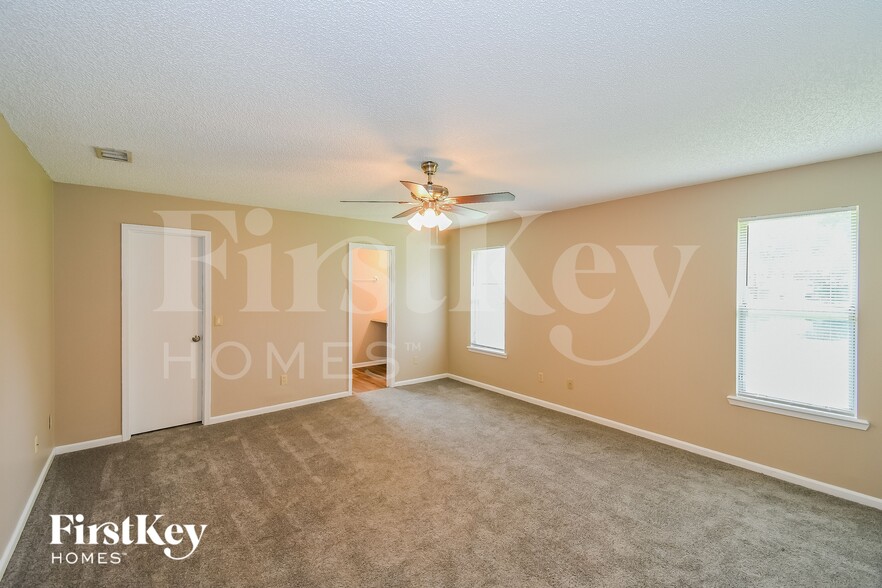 Building Photo - 10885 Copper Hill Dr