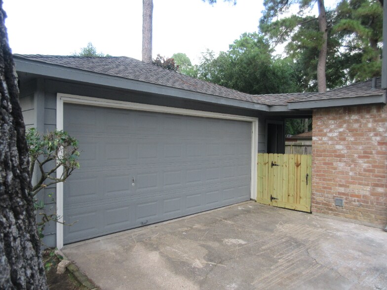 Building Photo - 17318 Edsall Dr