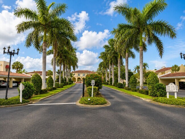 Building Photo - FOR RENT – STUNNING 2 BEDROOM / 2 BATH CONDO IN BRADENTON