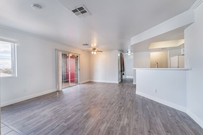 Building Photo - Beautiful fully upgraded 2bd/2ba condo in Boca Park available for immediate move-in!