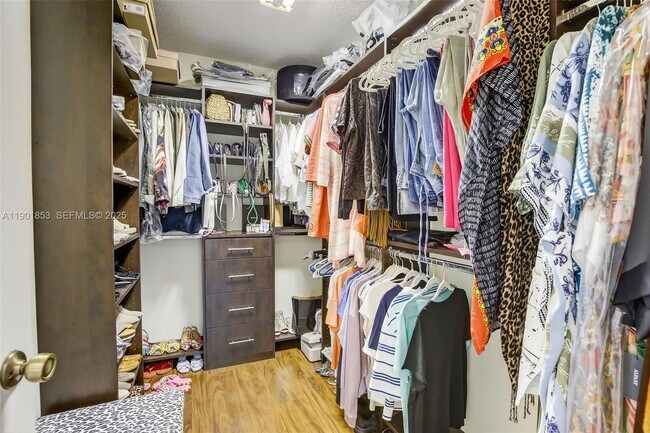 Building Photo - 1002 NW 105th Ave