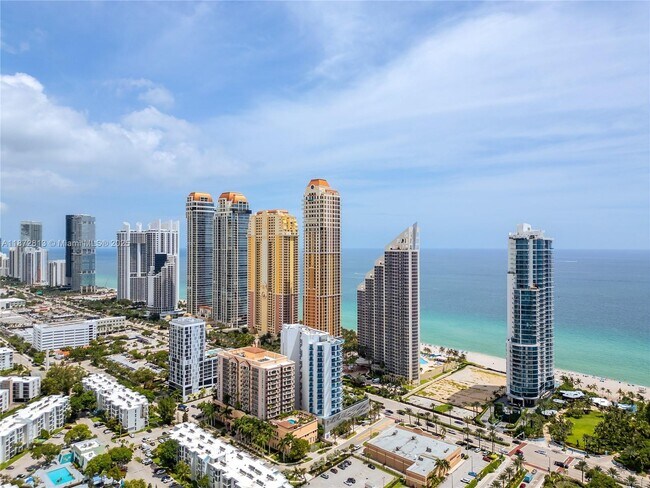 Building Photo - 17550 Collins Ave