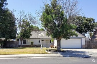 Building Photo - West Clovis location, potential Buchanan ...