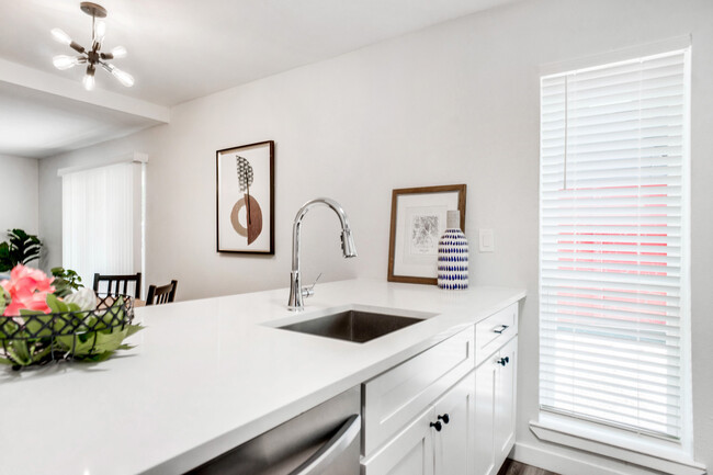 Building Photo - Prescott Luxury Apartments